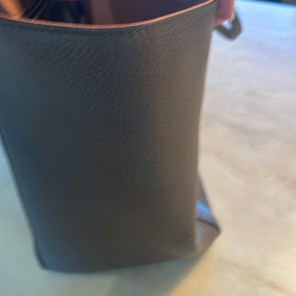 Gucci Calfskin Swing Tote - Picture 4 of 10